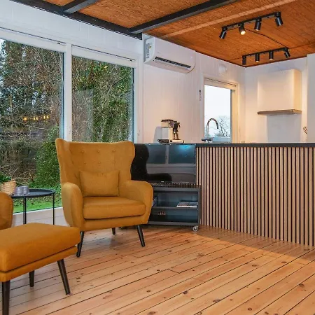 Three-bedroom In 3 Nordborg